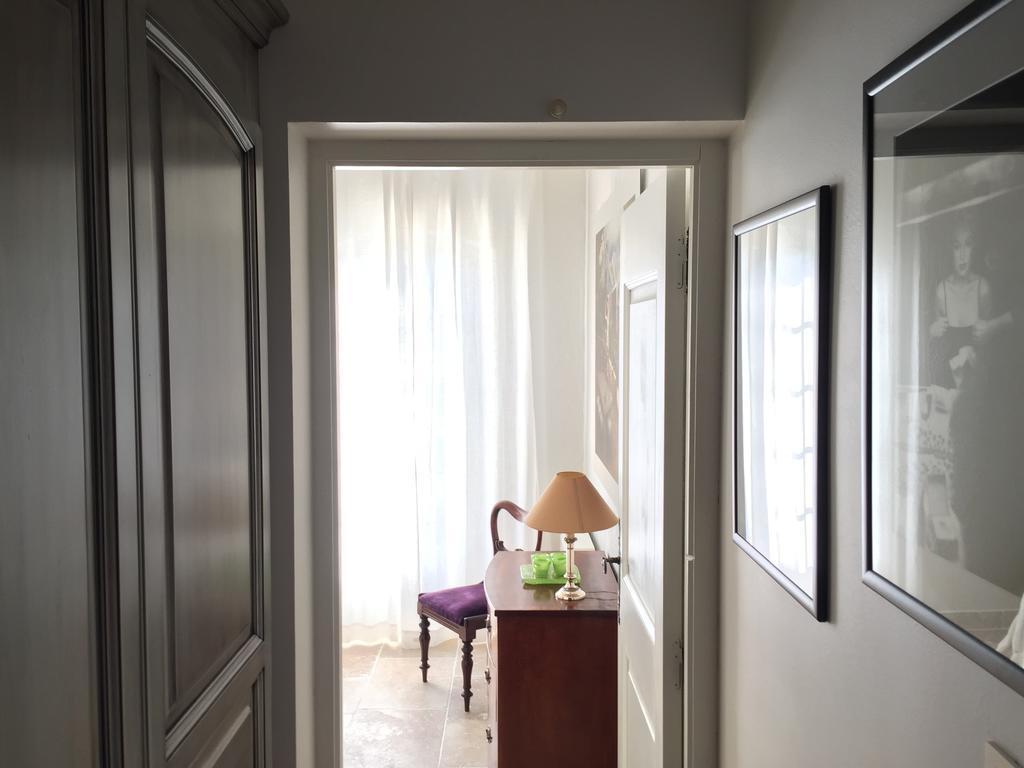 Le Mas Des Lauriers Bed and Breakfast Paradou Kamer foto